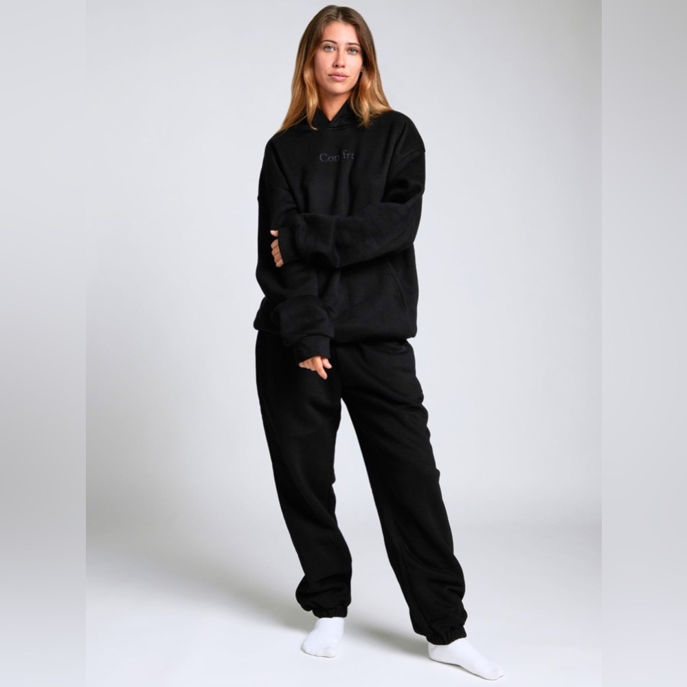 NIB Comfrt Signature Fit Hoodie Onyx Black Size XL Unisex
